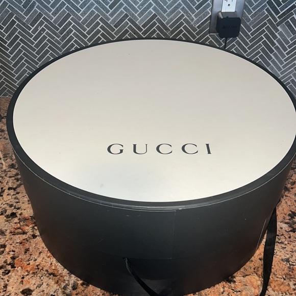 ๐ฏRARE - AUTHENTIC GUCCI MOON FELT FEDORA - Picture 10 of 13